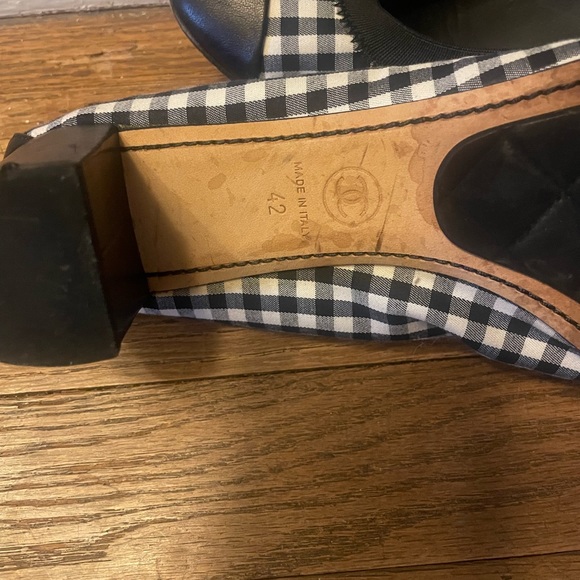 Chanel Black and white checked heels. - Picture 3 of 5